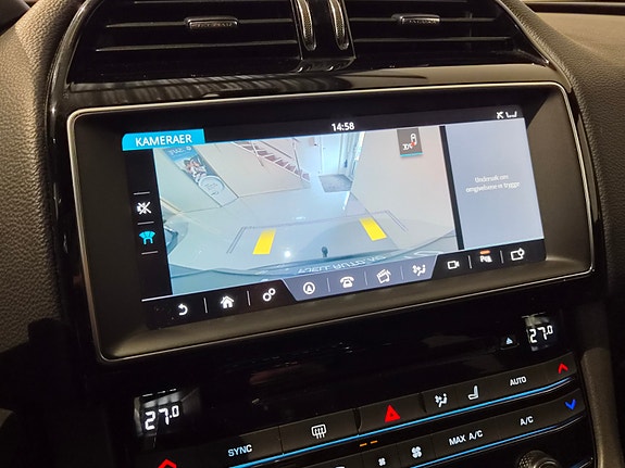 Jaguar F-PACE 21 of 30