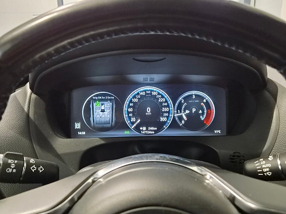 Jaguar F-PACE 18 of 30