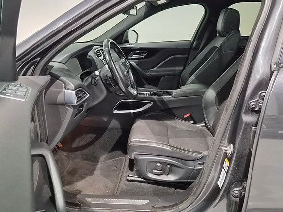 Jaguar F-PACE 15 of 30
