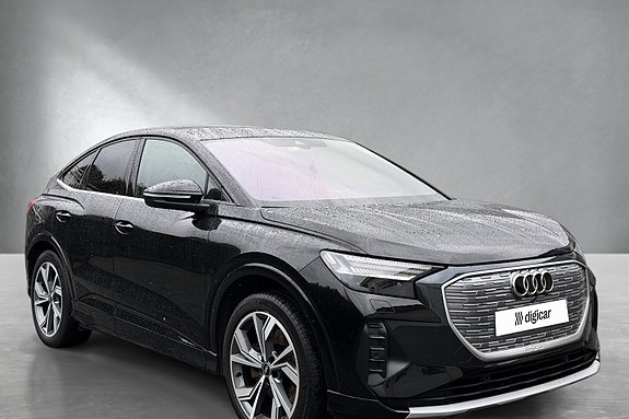 Audi Q4 e-tron 7 of 16