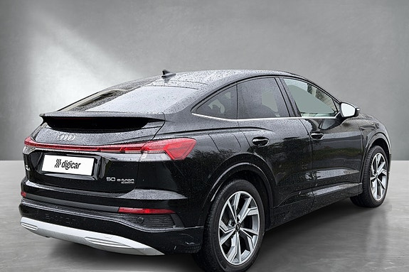 Audi Q4 e-tron 5 of 16