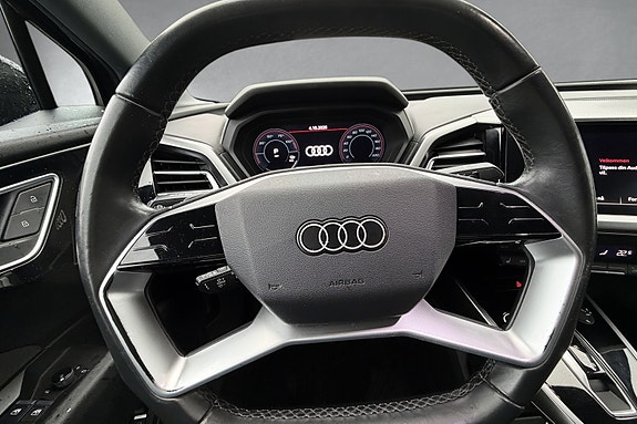 Audi Q4 e-tron 9 of 16