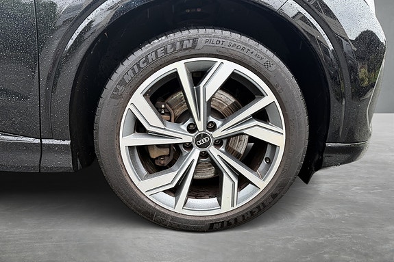 Audi Q4 e-tron 15 of 16