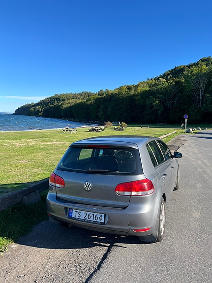 Volkswagen Golf VI 2 of 14