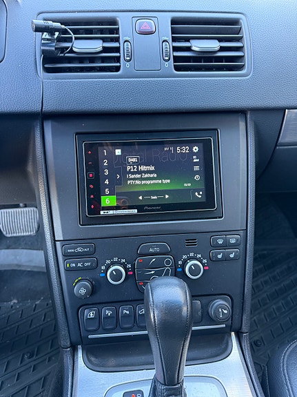 Volvo XC90 18 of 22