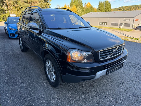 Volvo XC90 5 of 22