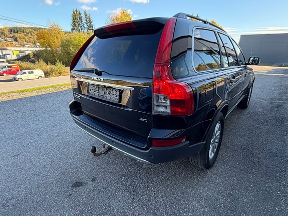Volvo XC90 4 of 22