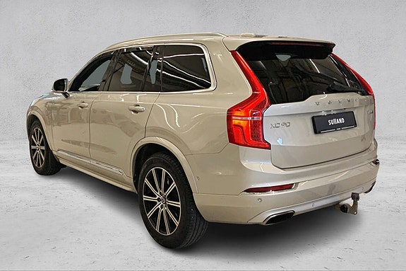 Volvo XC90 3 of 30