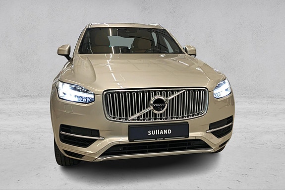 Volvo XC90 9 of 30