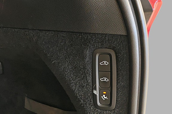 Volvo XC90 26 of 30