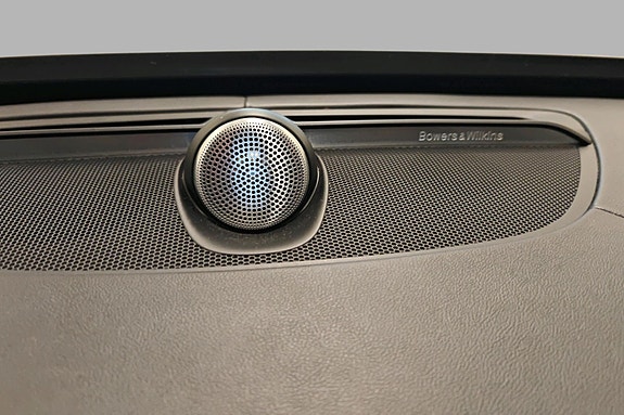 Volvo XC90 14 of 30