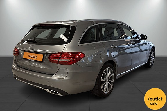 Mercedes-Benz C350 8 of 30