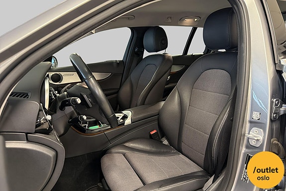 Mercedes-Benz C350 13 of 30