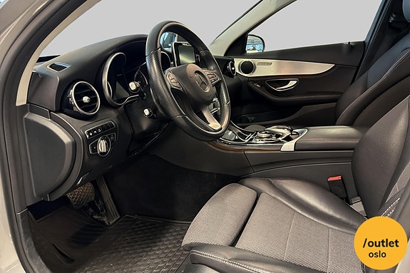 Mercedes-Benz C350 14 of 30
