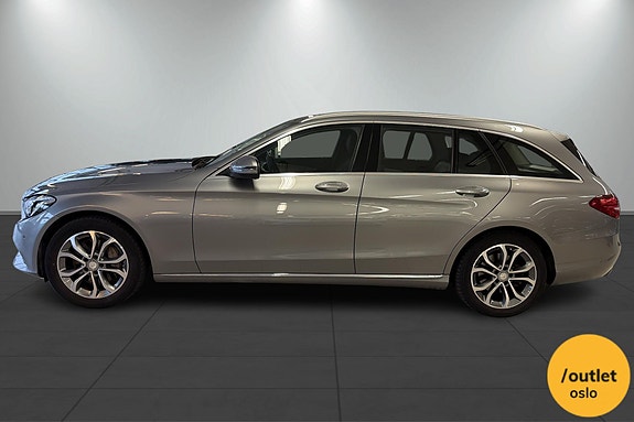 Mercedes-Benz C350 2 of 30