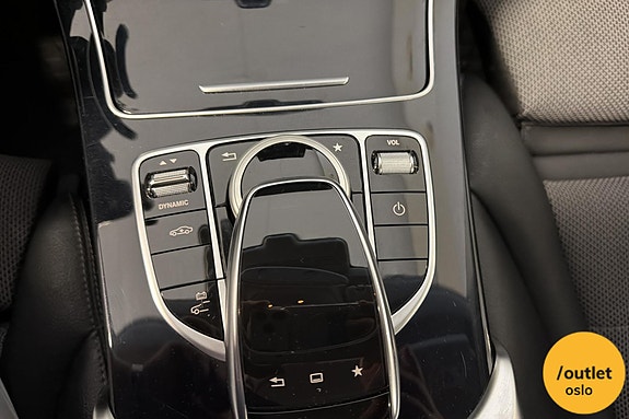 Mercedes-Benz C350 22 of 30