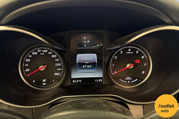 Mercedes-Benz C350 26 of 30