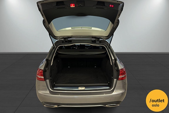 Mercedes-Benz C350 5 of 30