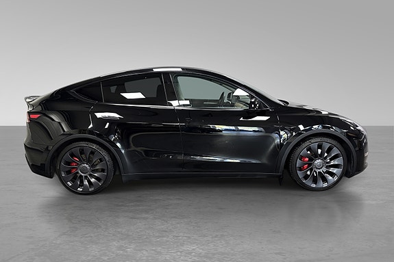 Tesla Model Y 3 of 30