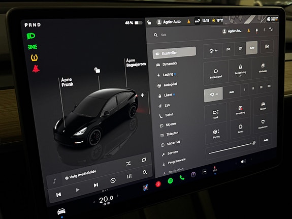 Tesla Model Y 27 of 30