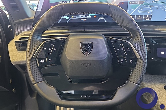 Peugeot e-3008 10 of 30