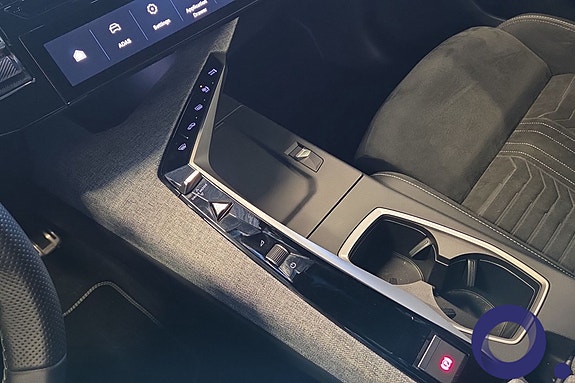 Peugeot e-3008 26 of 30