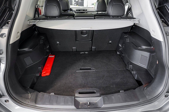 Nissan X-Trail 16 of 16
