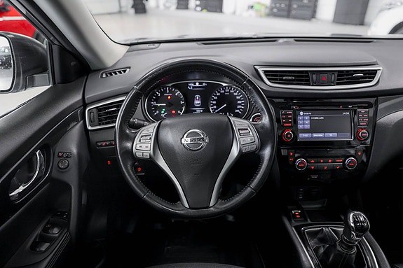Nissan X-Trail 12 of 16