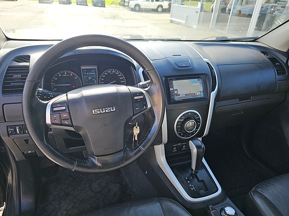 Isuzu D-max 11 of 12