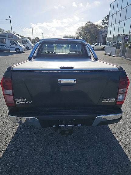 Isuzu D-max 4 of 12