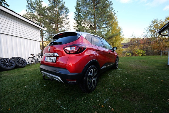 Renault Captur 3 of 27