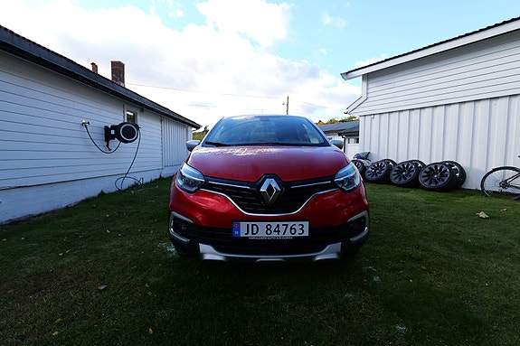 Renault Captur 6 of 27