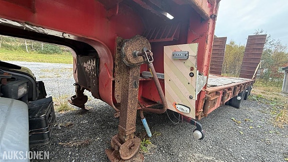 Vang Semitrailer 22 of 25