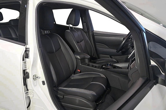 Nissan Leaf 23 of 26