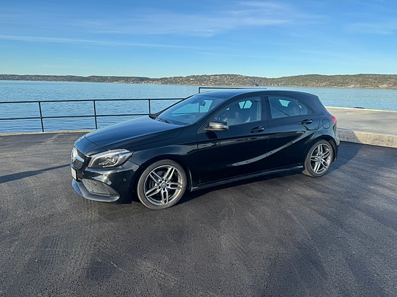 Mercedes-Benz A180 2 of 11