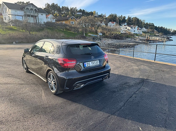 Mercedes-Benz A180 4 of 11