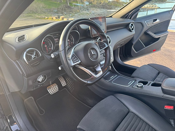 Mercedes-Benz A180 8 of 11