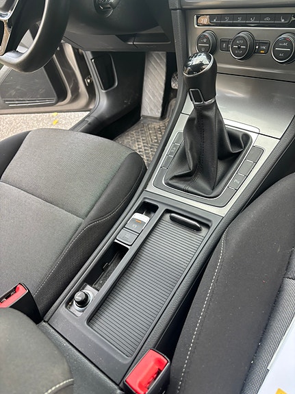 Volkswagen Golf VII 18 of 29