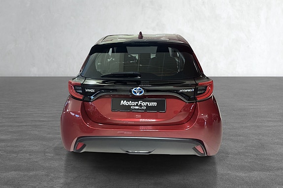 Toyota Yaris 6 of 21