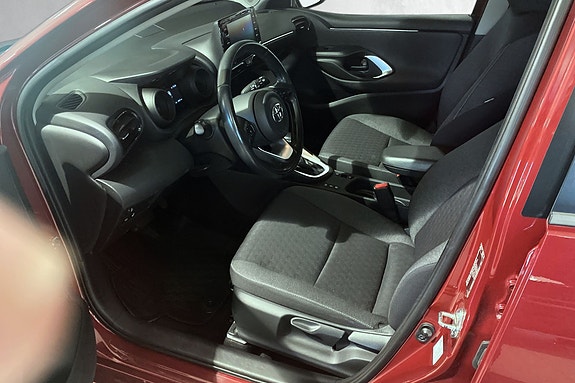 Toyota Yaris 15 of 21