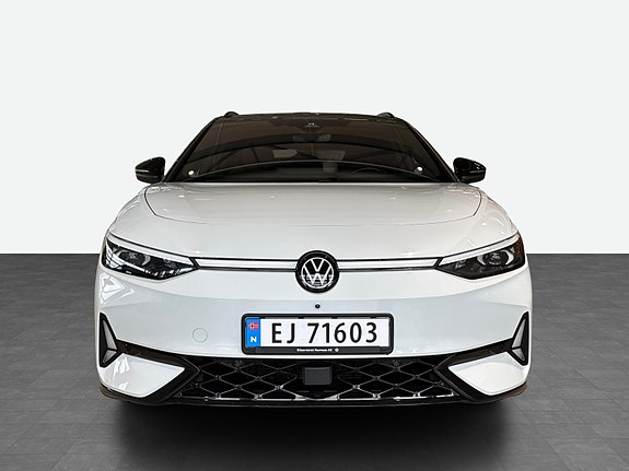 Volkswagen ID.7 2 of 18