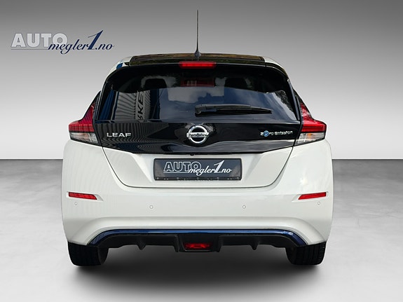 Nissan Leaf 4 of 22