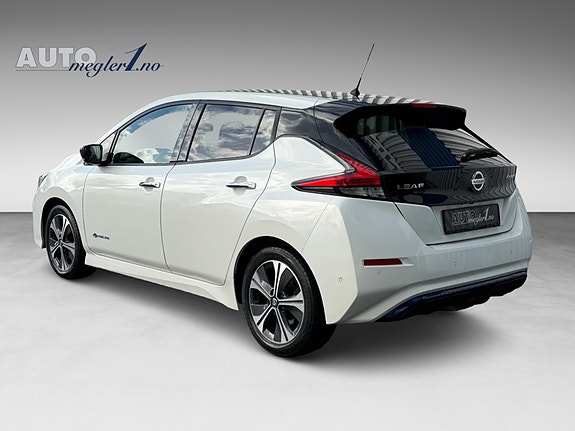 Nissan Leaf 3 of 22