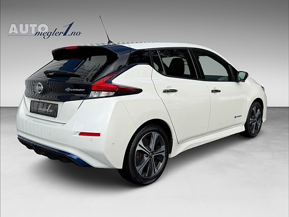 Nissan Leaf 5 of 22