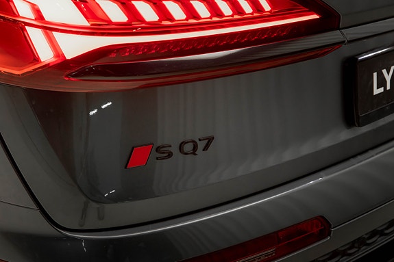Audi SQ7 12 of 30