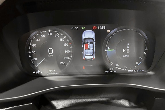 Volvo XC40 13 of 24