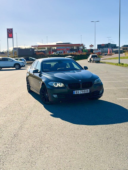 BMW 520d 2 of 16