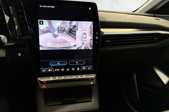 Renault Megane E-Tech 16 of 19