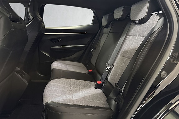 Renault Megane E-Tech 17 of 19