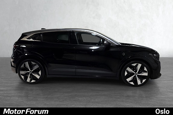 Renault Megane E-Tech 4 of 19